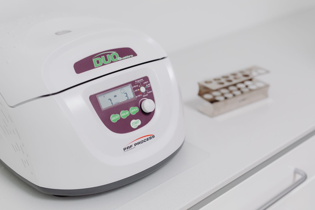 equipamento de laboratório organizado